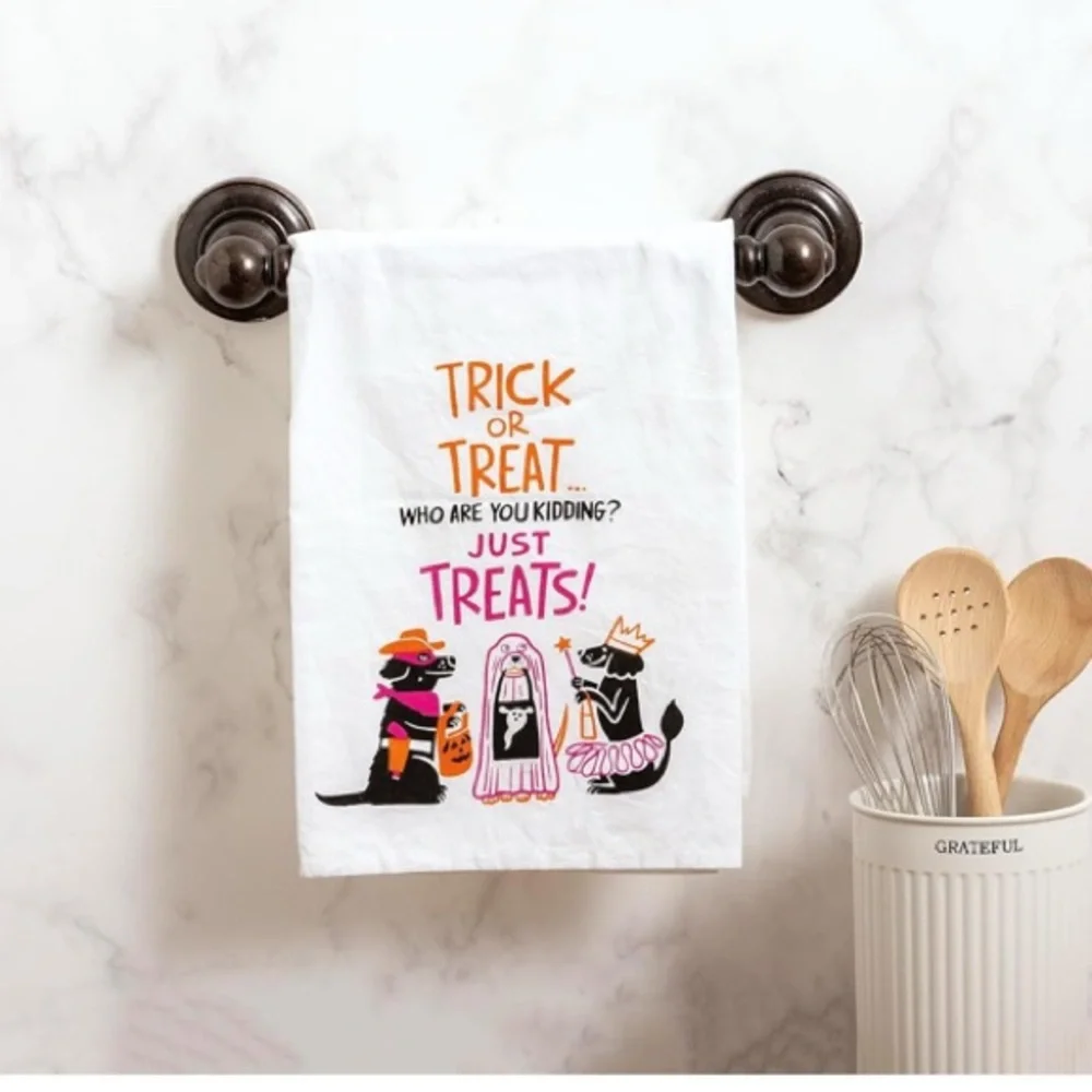 Primitives by Kathy Halloween Trick or Treat Kitchen Towel, NWT